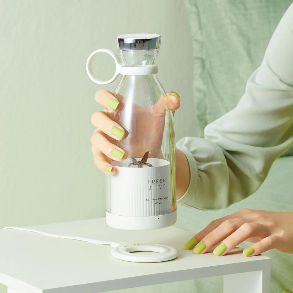 FreshJuice Go – Portable Electric Mini Blender